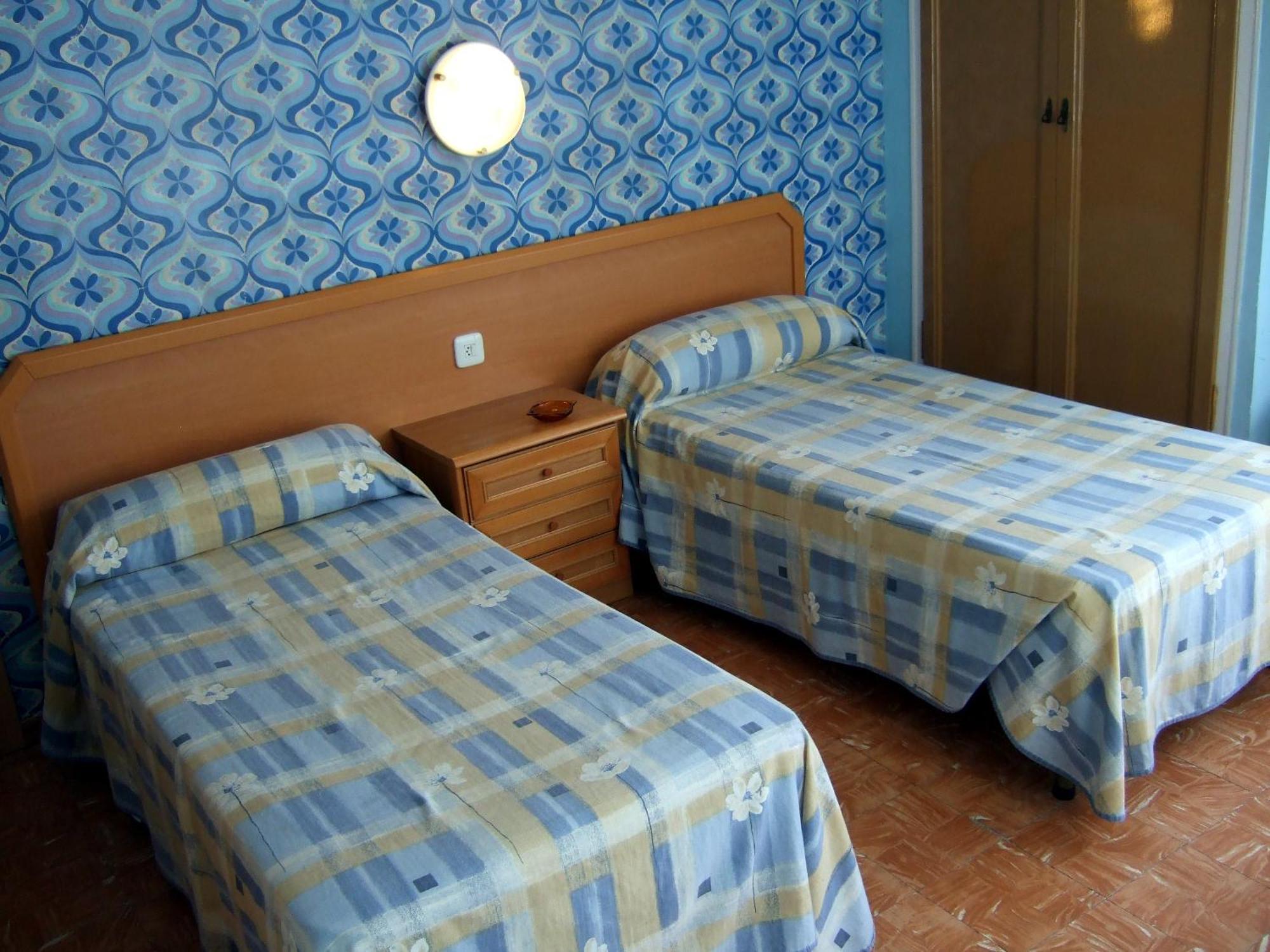 Hostal Julieta Льорет-де-Мар Экстерьер фото