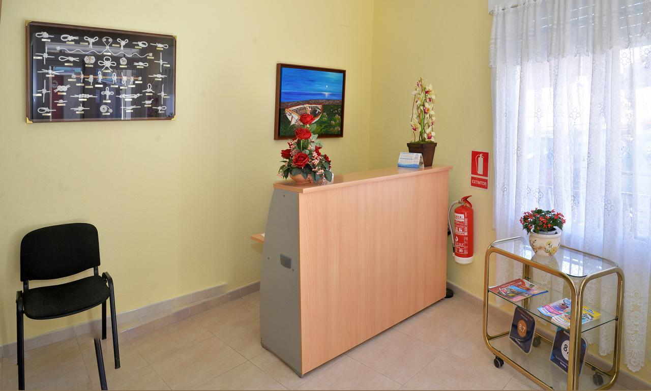 Hostal Julieta Льорет-де-Мар Экстерьер фото