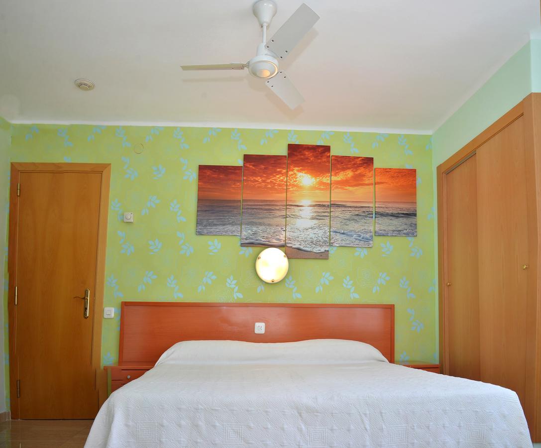 Hostal Julieta Льорет-де-Мар Экстерьер фото